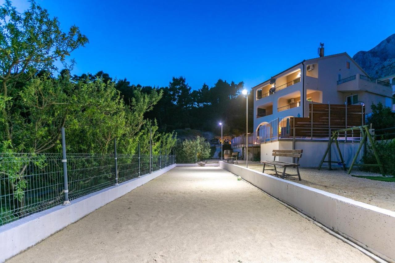 Apartments Fiona - Away From City Crowds Makarska Exterior photo