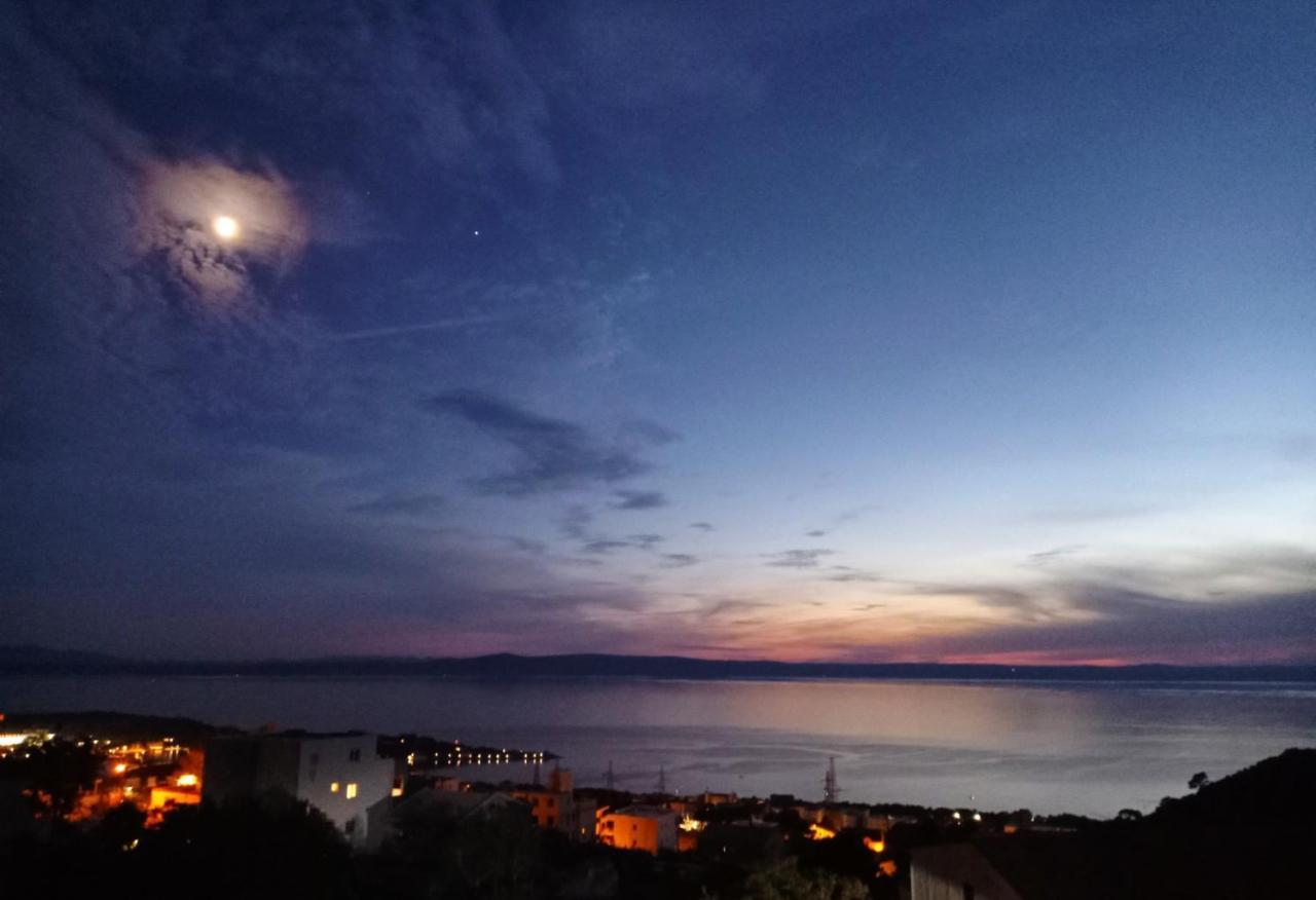 Apartments Fiona - Away From City Crowds Makarska Exterior photo