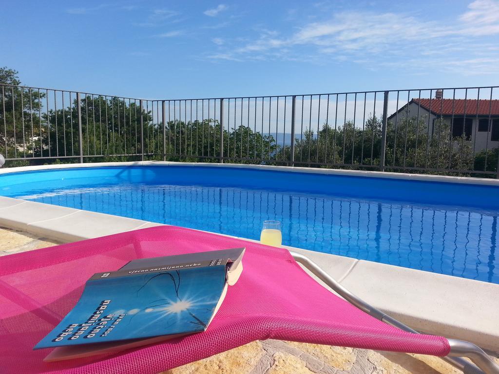 Apartments Fiona - Away From City Crowds Makarska Room photo